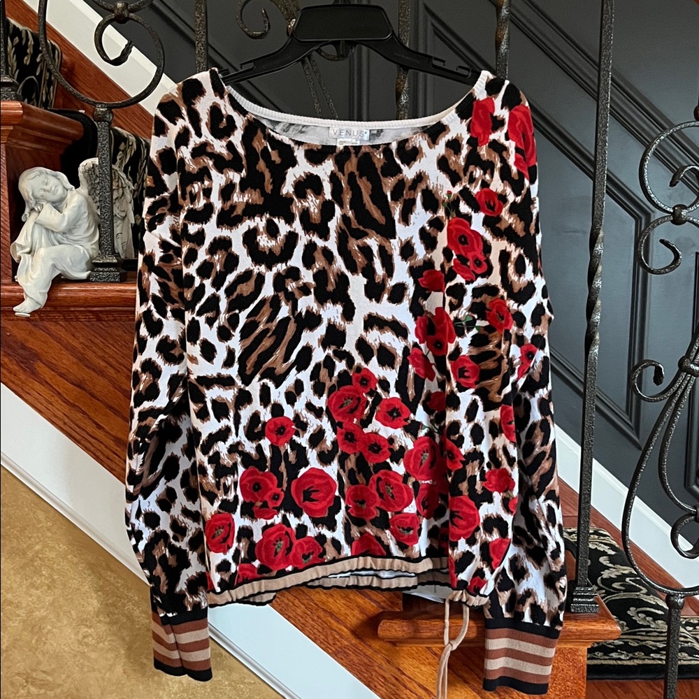 VENUS Leopard and Red Floral Print LS Top with Drawstring Bottom Size M
